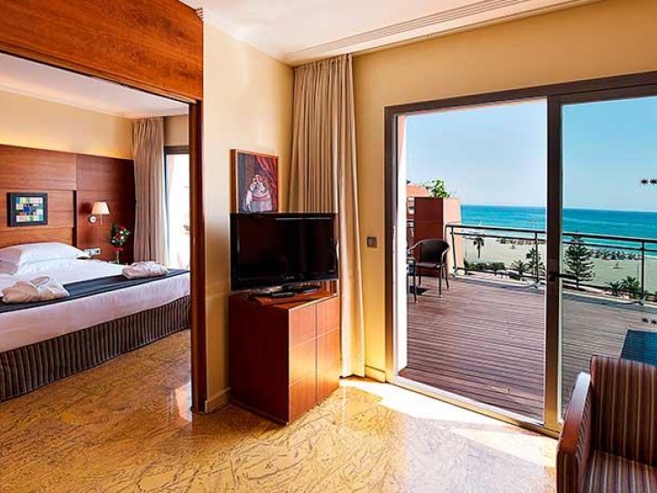 Sea front hotel Card image