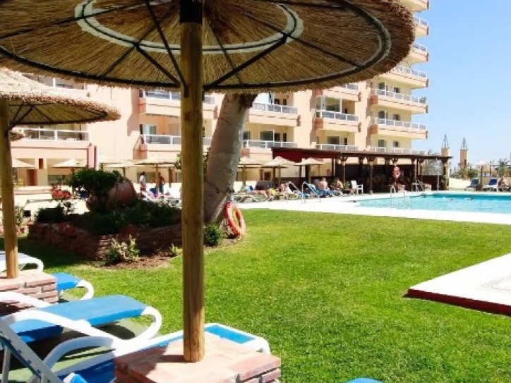 Beach & Harbour hotel Card image