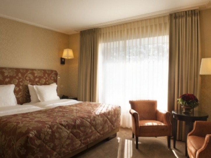 Grand Hotel Card image