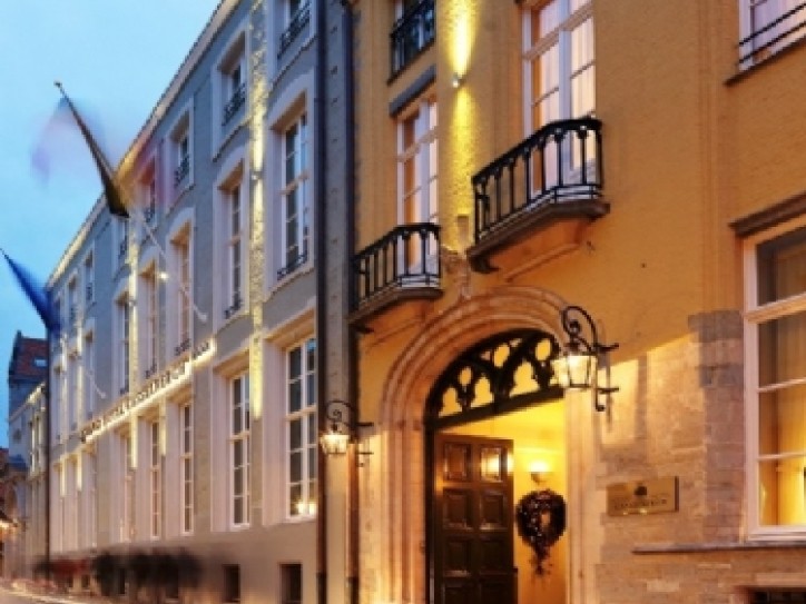 Grand Hotel Card image