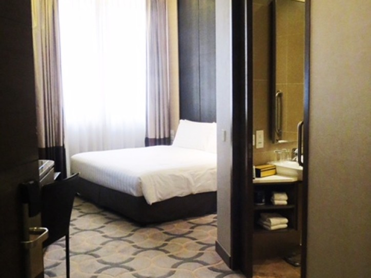 City hotel Card image
