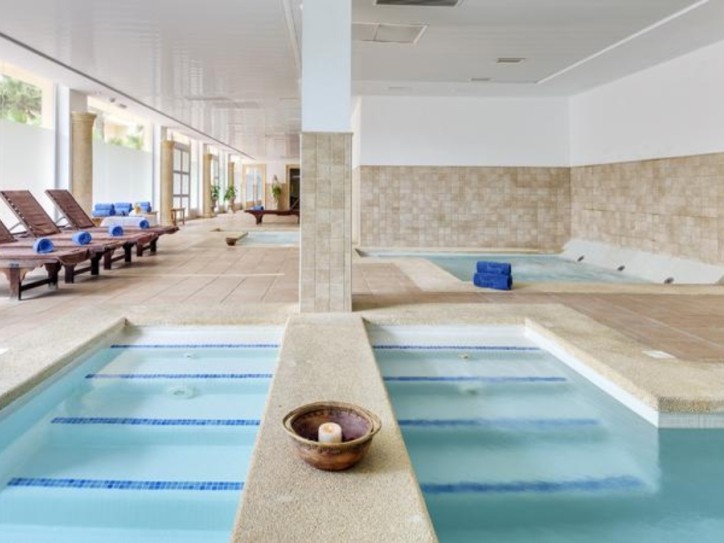Garden & Spa hotel Card image