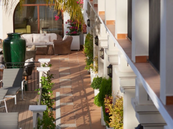 Boutique hotel Card image