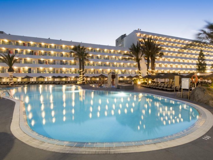 Four-Star Beachfront Hotel Card image