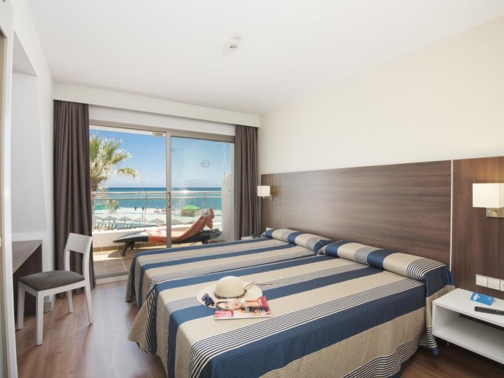 Four-Star Beachfront Hotel Card image
