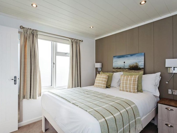 Stylish Accessible Lodge Card image