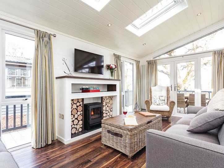 Stylish Accessible Lodge Card image