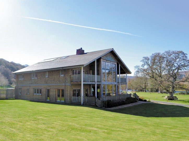 Wheelchair-accessible Riverside Lodge Card image