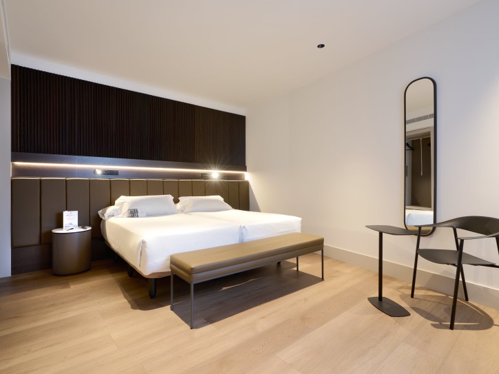 City Centre Hotel Card image