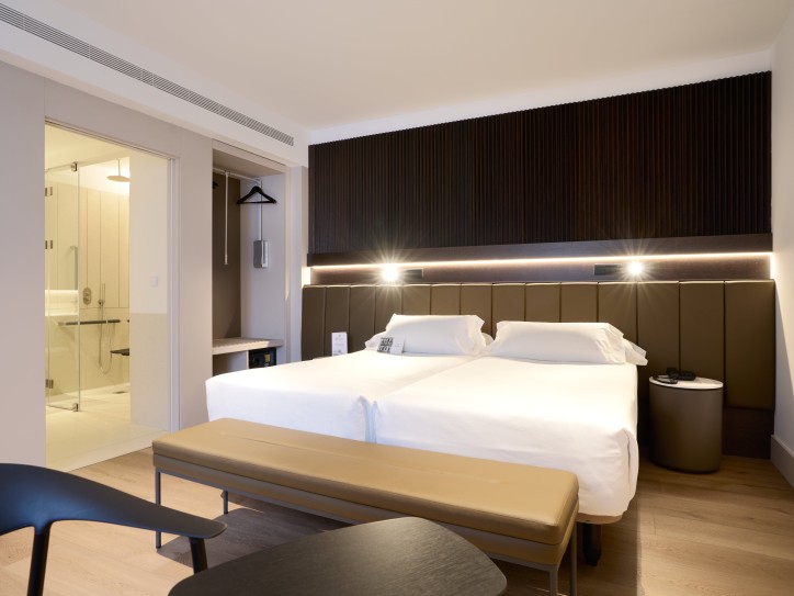 City Centre Hotel Card image