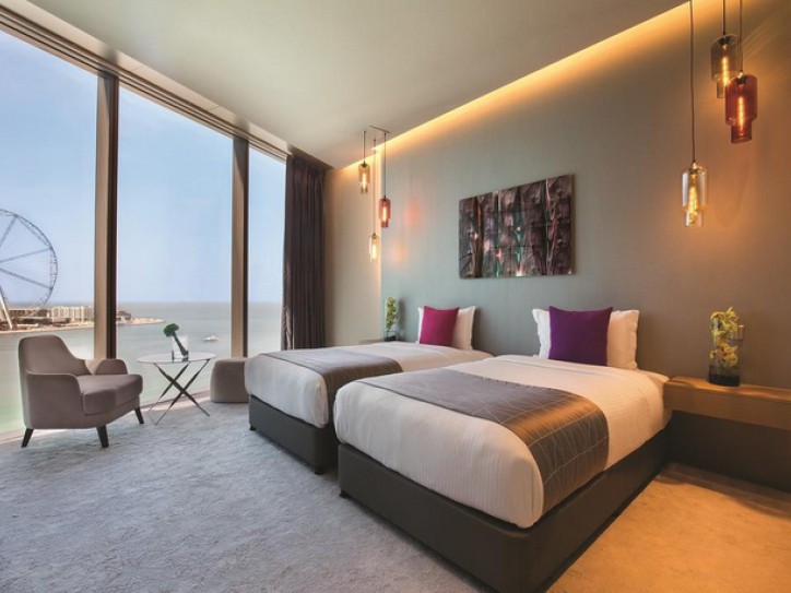 Premium Hotel Card image