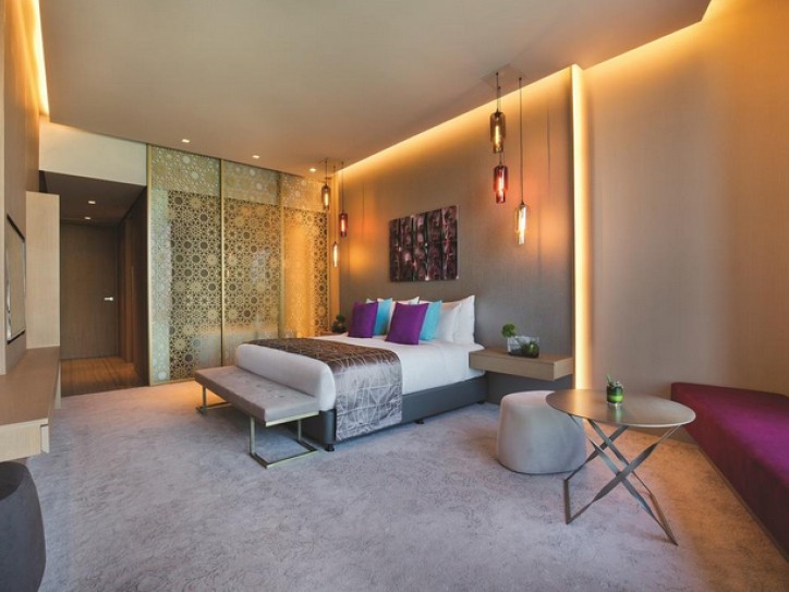 Premium Hotel Card image