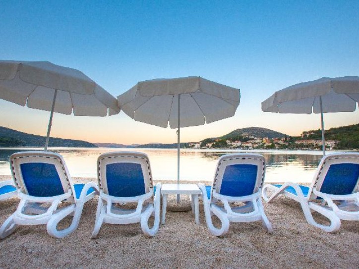 Luxury Beach Hotel Card image