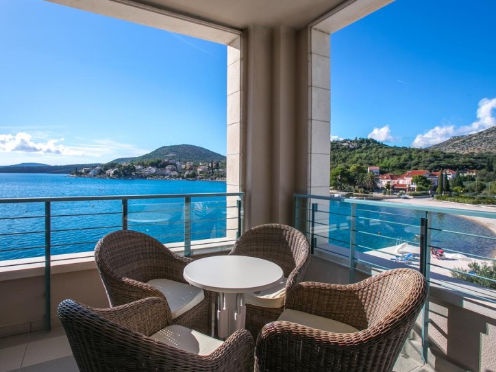 Luxury Beach Hotel Card image