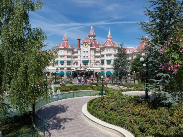 Accessible Disney Hotel Card image