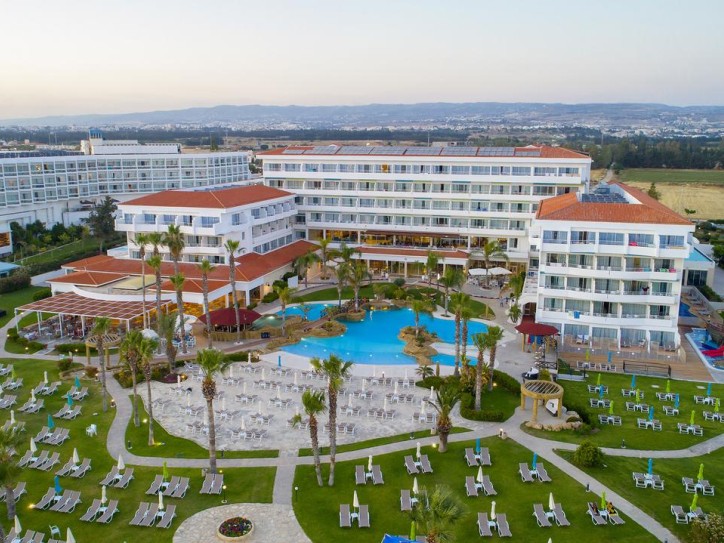 All Inclusive Hotel Card image