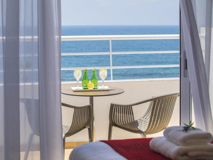 All Inclusive Hotel Card image