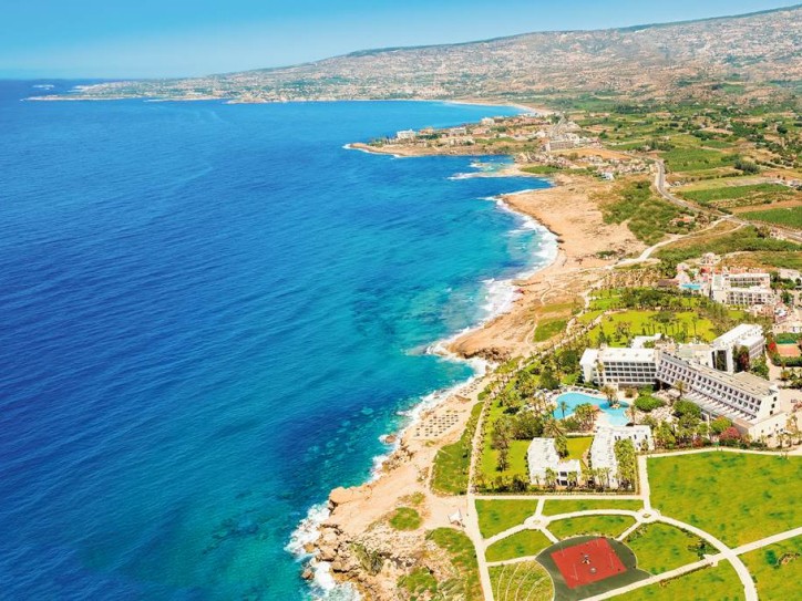 Luxury hotel Card image