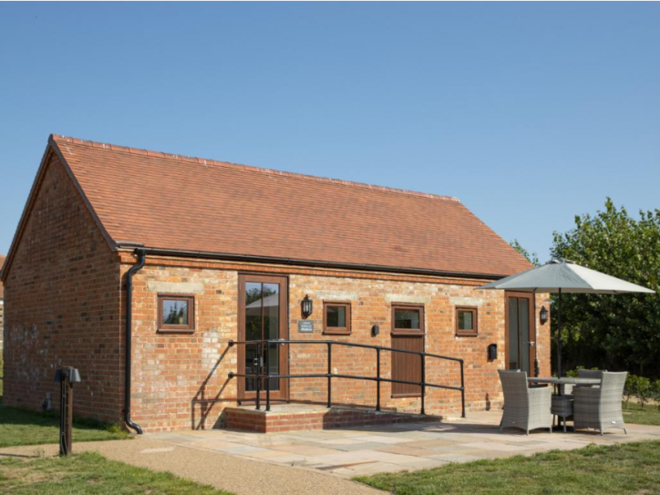 London Hopper Hut Card image