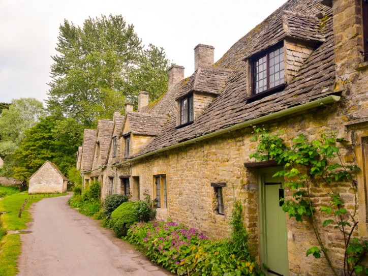 Cotswolds & Beyond - Coach holiday Card image