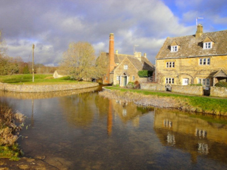 Cotswolds & Beyond - Coach holiday Card image