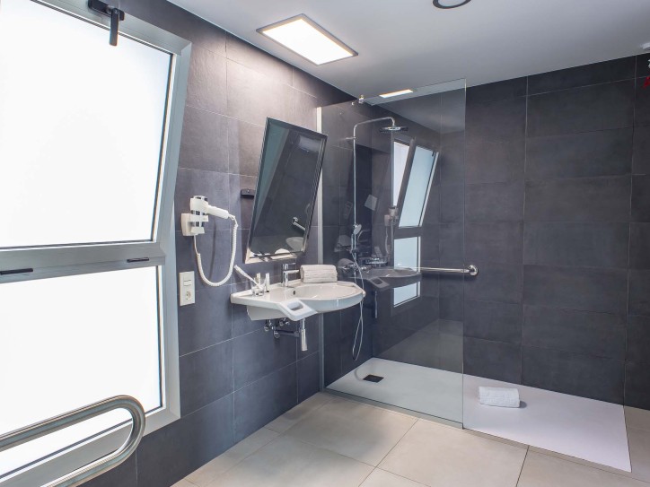 Wheelchair Friendly Hotel Card image