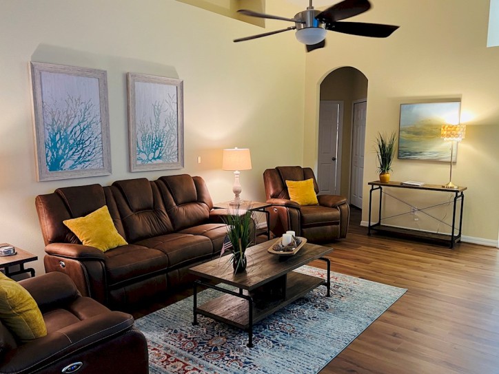 Accessible Florida Villa with pool hoist Card image