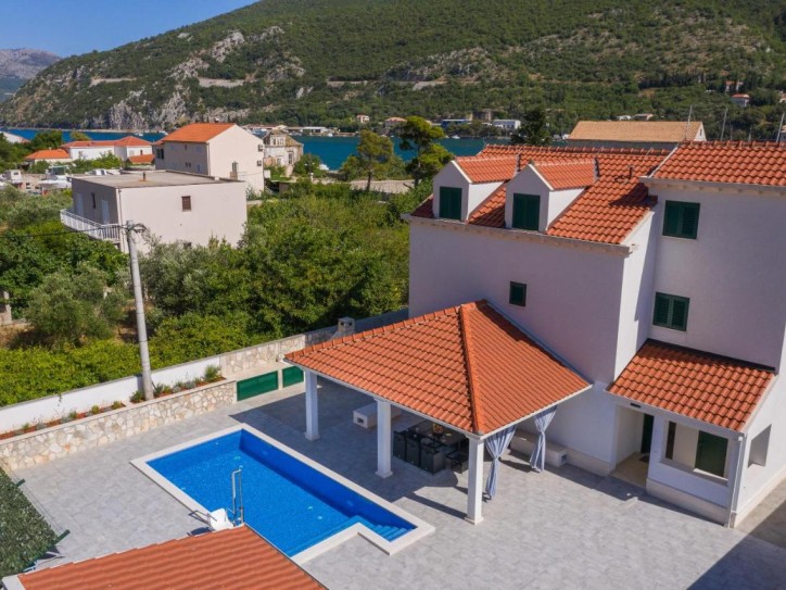 Croatian accessible villa Card image
