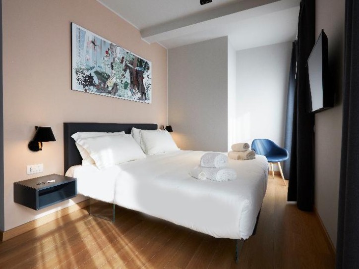 Accessible city hotel Card image