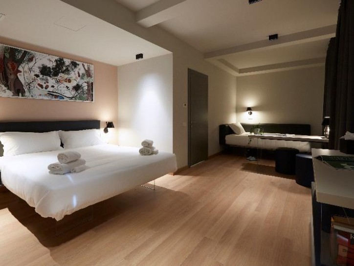 Accessible city hotel Card image