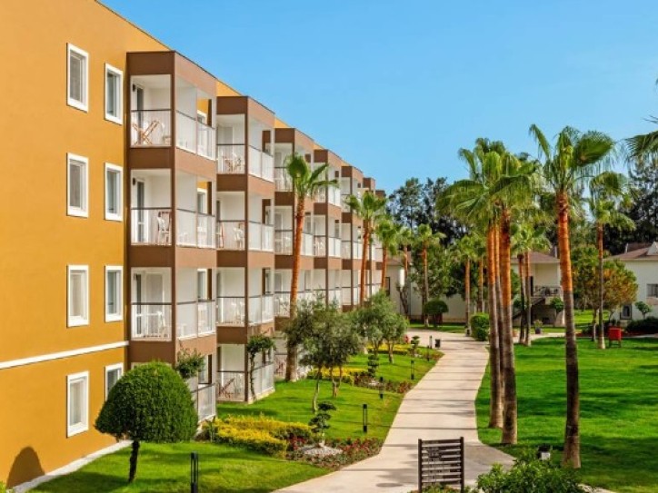 Where 4-Star Luxury Meets Eco Accessibility Card image