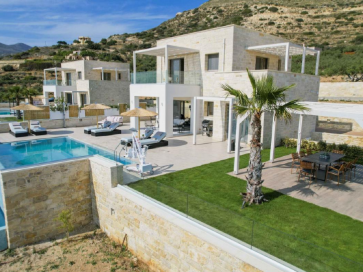 Wheelchair accessible villa Card image
