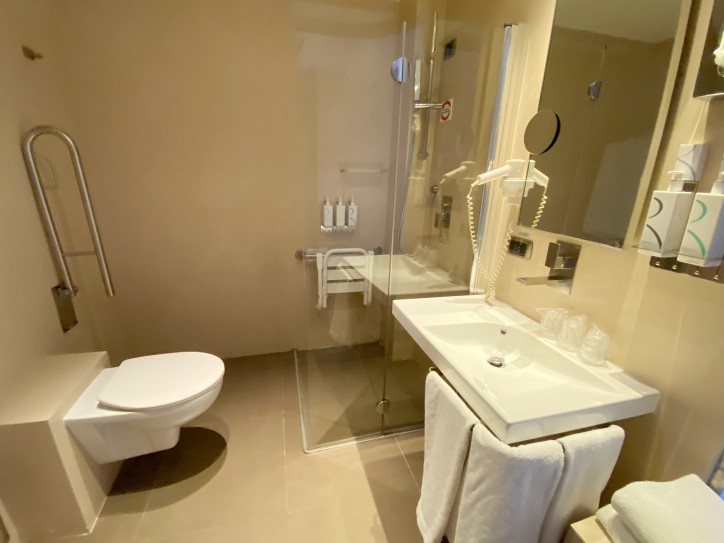Accesible Hotel Card image