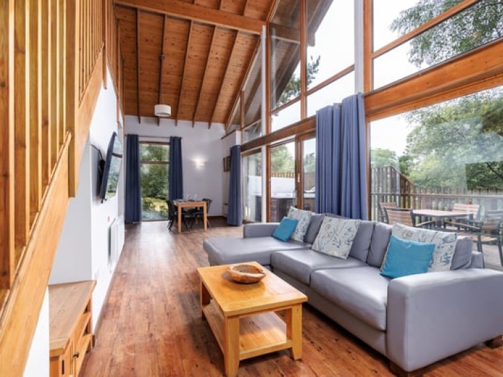 Wheelchair accessible lodge Card image
