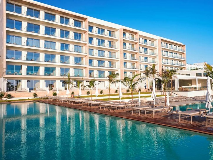 Accesible Adults Only Hotel Card image