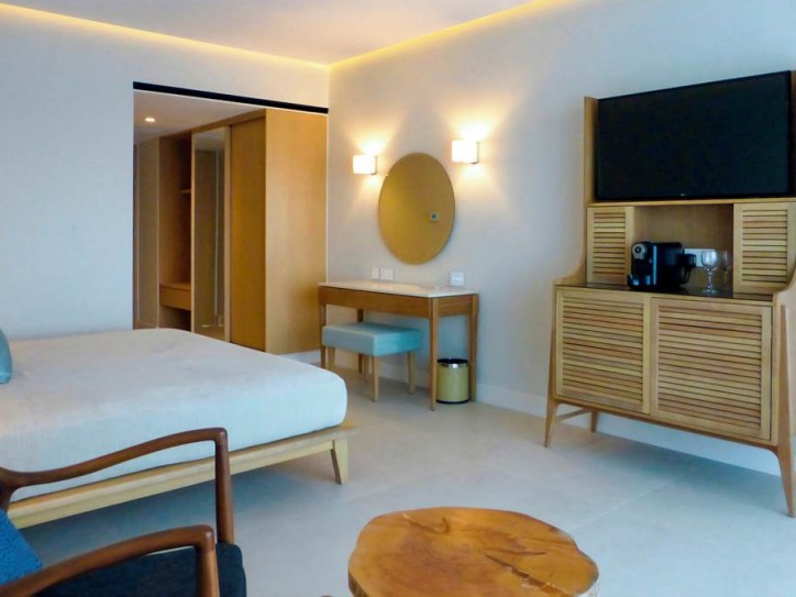 Accesible Adults Only Hotel Card image