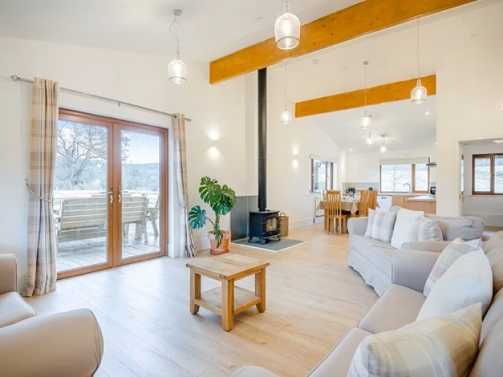 accessible lodge Card image