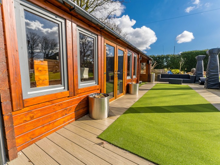Modern Holiday Home Card image