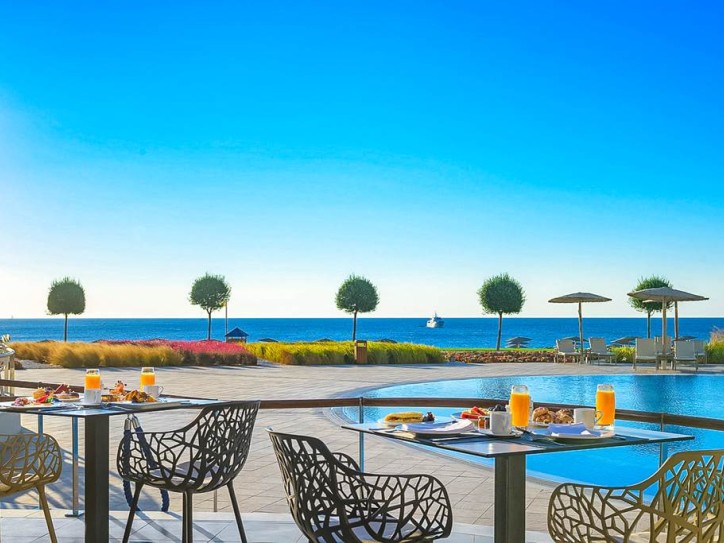 Luxury Resort & Spa Card image