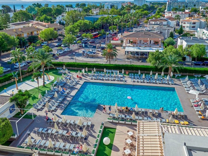 Accessible 4* Beach Hotel Card image