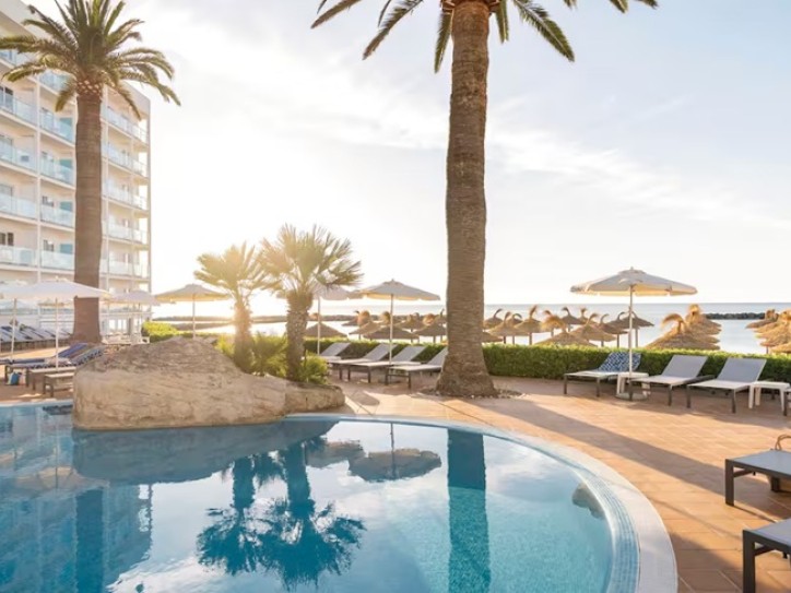 4* Beach Hotel Card image