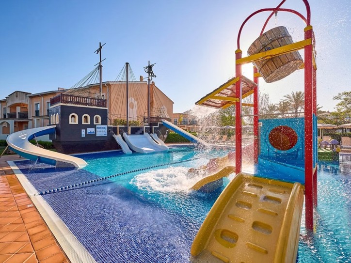 Accessible 4* Family-Friendly Getaway Card image