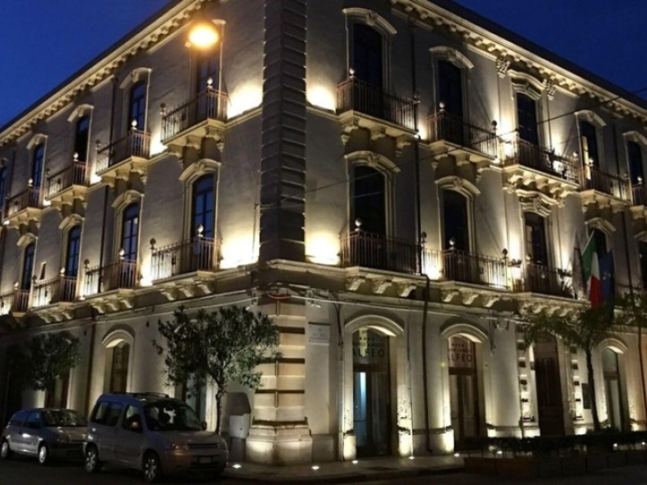 4* Accessible City Hotel Card image