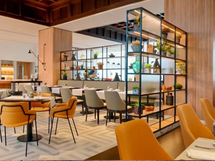 4* Plus accessible Hotel Card image