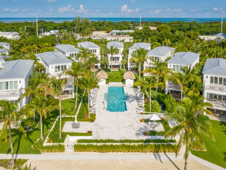 Oceanview Suite Villa Card image