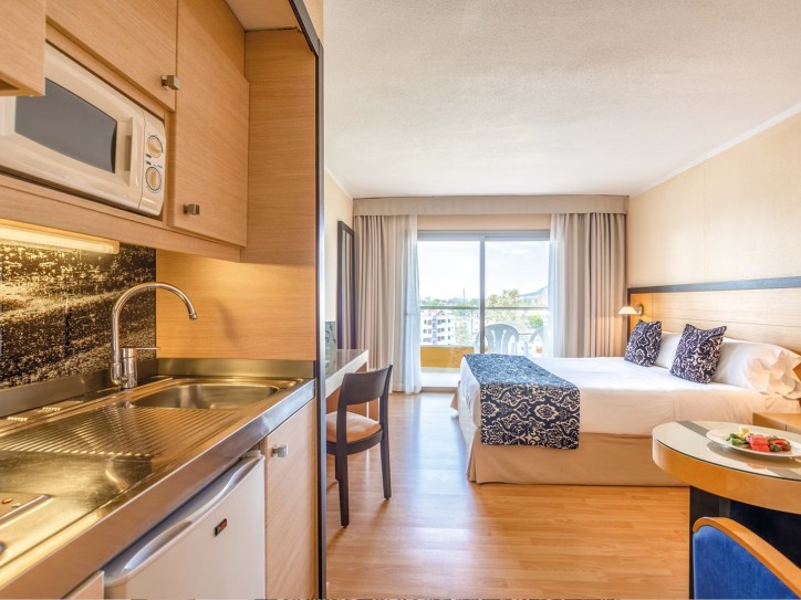 4* Beach Hotel Card image