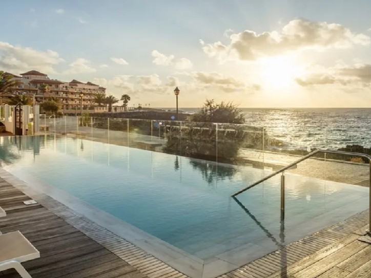 4* Plus Accessible Hotel Card image