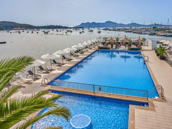 4* Beach Hotel Card image