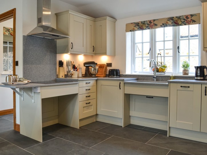 Accessible Luxury Cottage with Enclosed Garden Card image