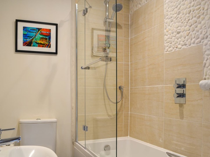 Accessible Luxury Cottage with Enclosed Garden Card image